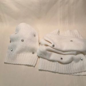 Victoria’s Secret Hat and Tube Scarf